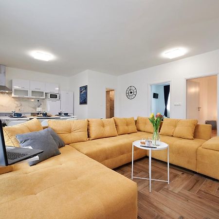 New 4* Apartman Zoa In Trogir Buitenkant foto